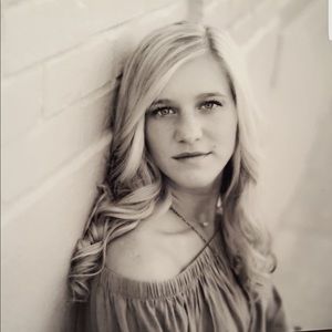 Meet your Posher, Jade